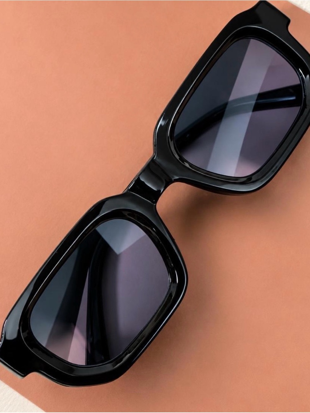 Women’s Black Oversized Fashion Sunglasses